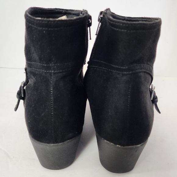 St. John Bay's Women's Black Ankle Boots, Sz 9 - Picture 6 of 12